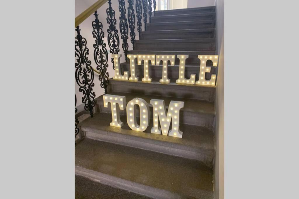 Little Tom Apartments Прага Екстериор снимка