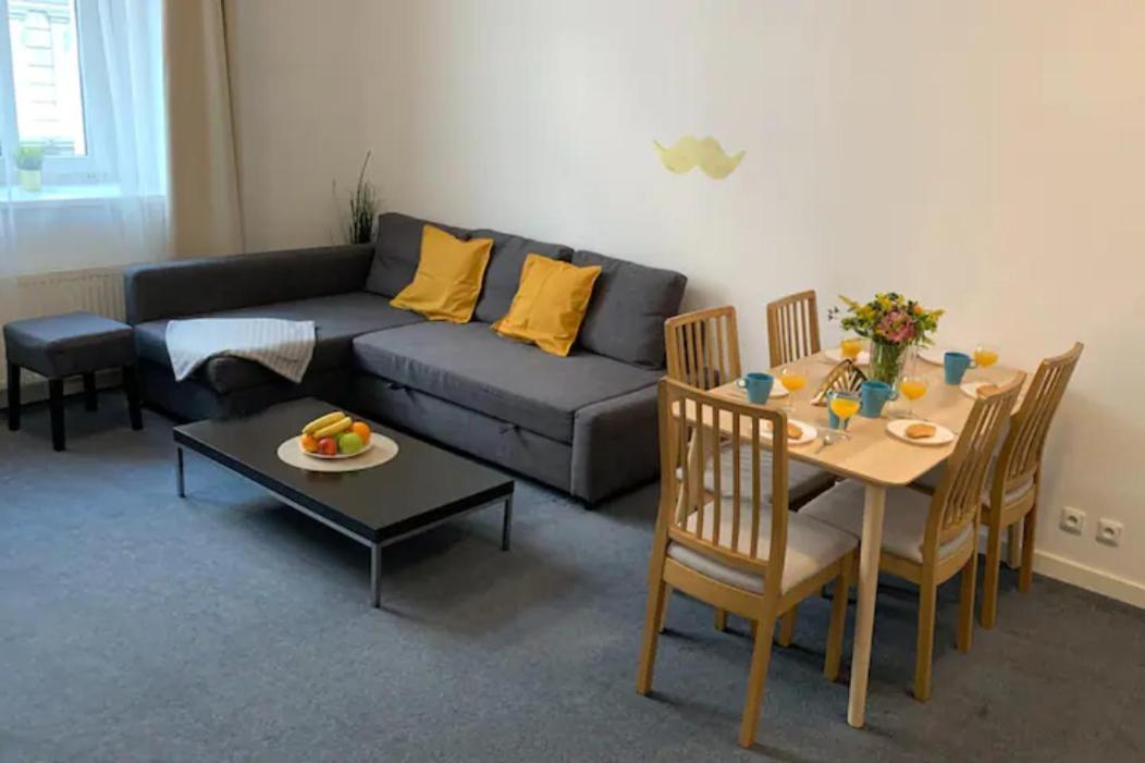 Little Tom Apartments Прага Екстериор снимка