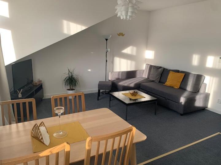 Little Tom Apartments Прага Екстериор снимка