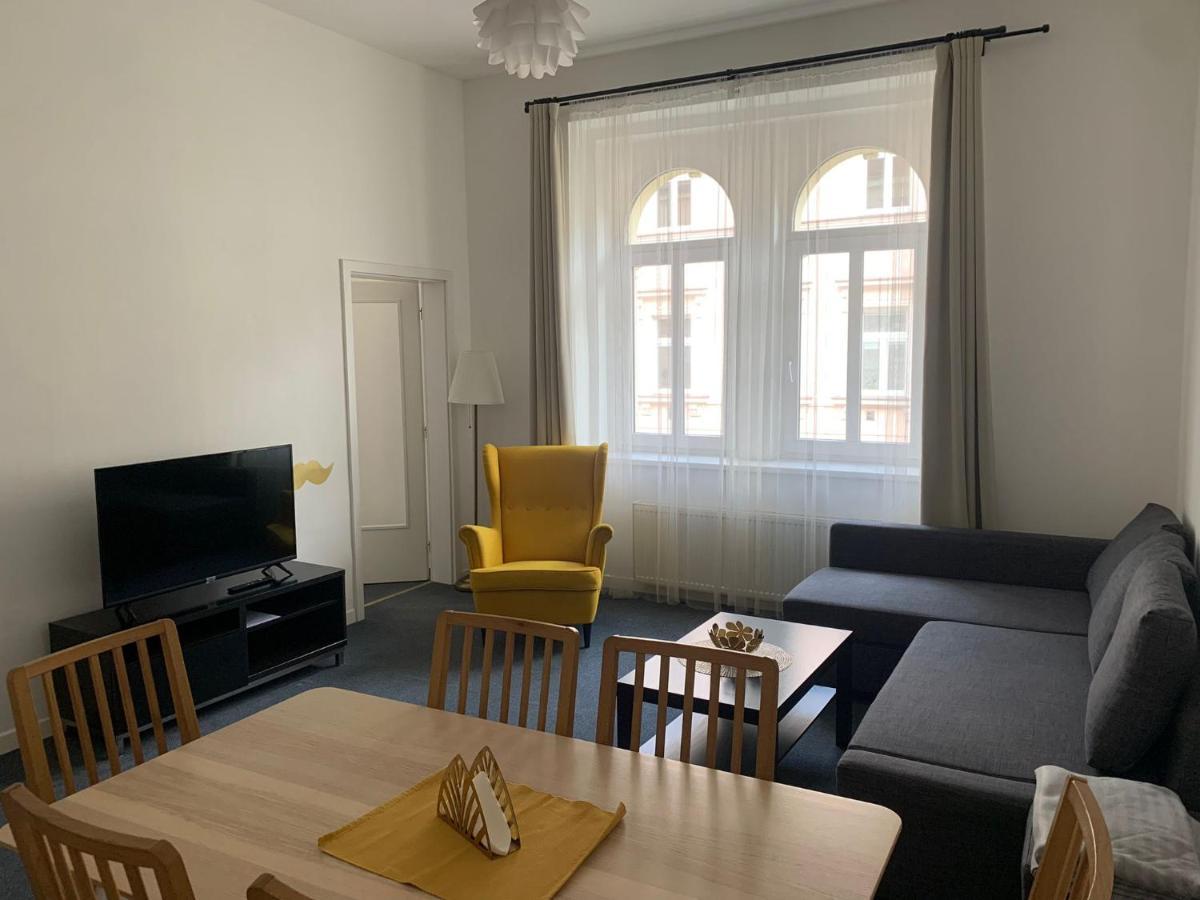 Little Tom Apartments Прага Екстериор снимка