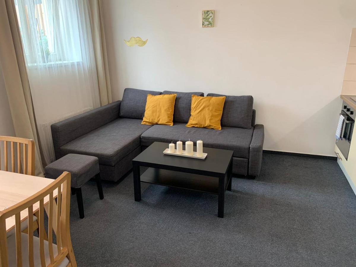 Little Tom Apartments Прага Екстериор снимка