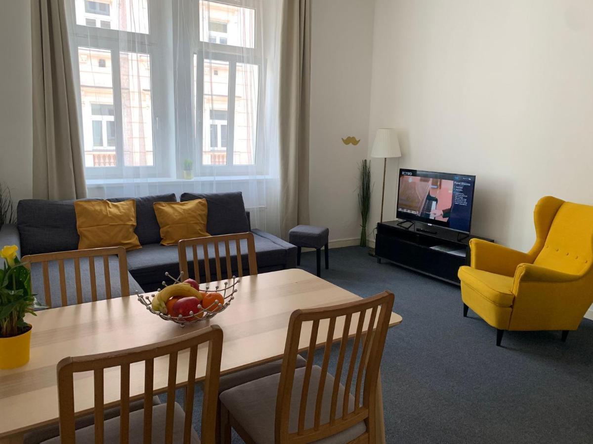Little Tom Apartments Прага Екстериор снимка