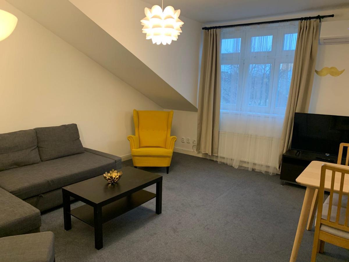 Little Tom Apartments Прага Екстериор снимка
