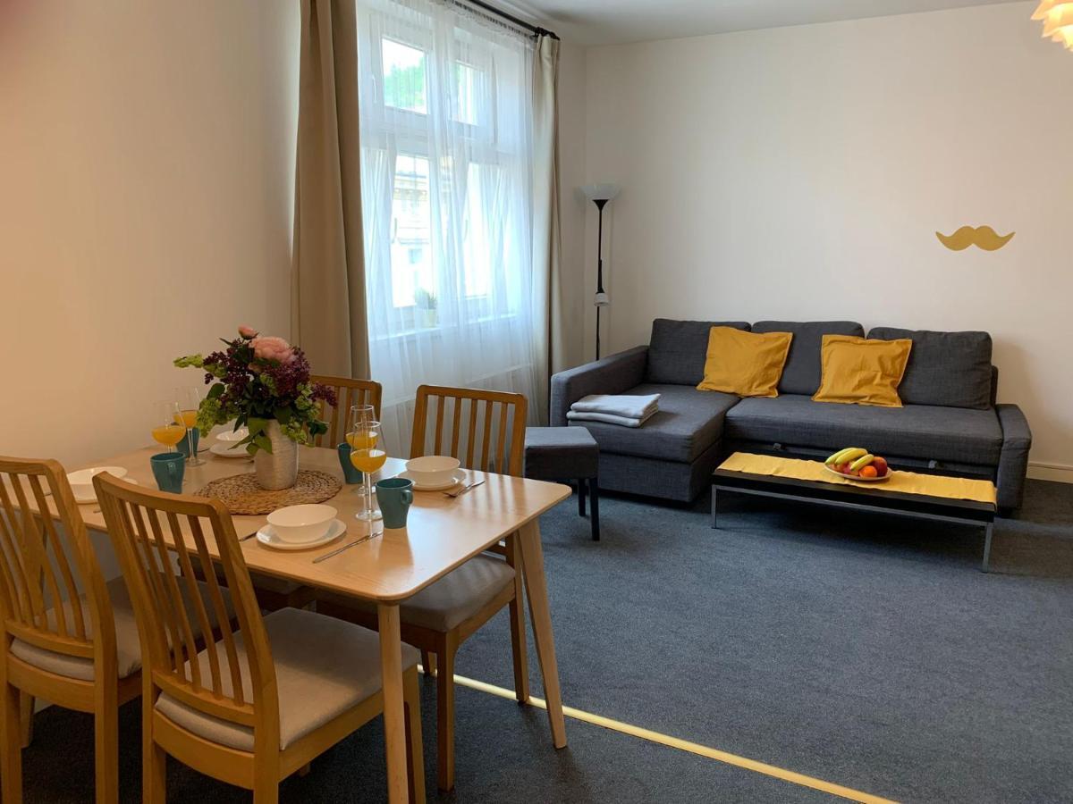 Little Tom Apartments Прага Екстериор снимка