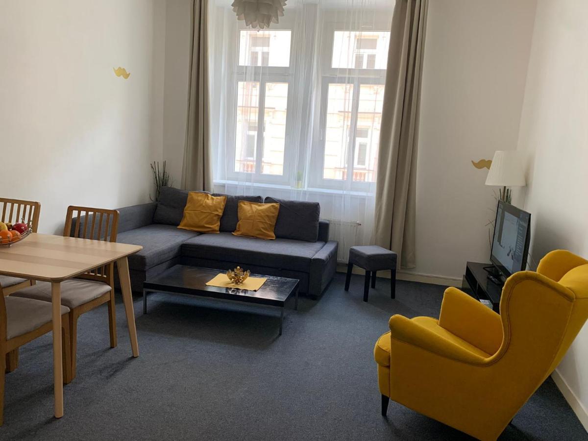 Little Tom Apartments Прага Екстериор снимка