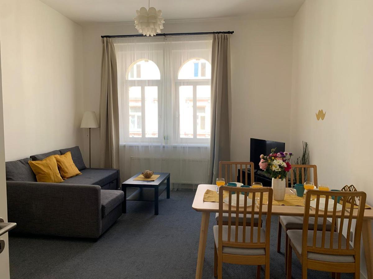 Little Tom Apartments Прага Екстериор снимка