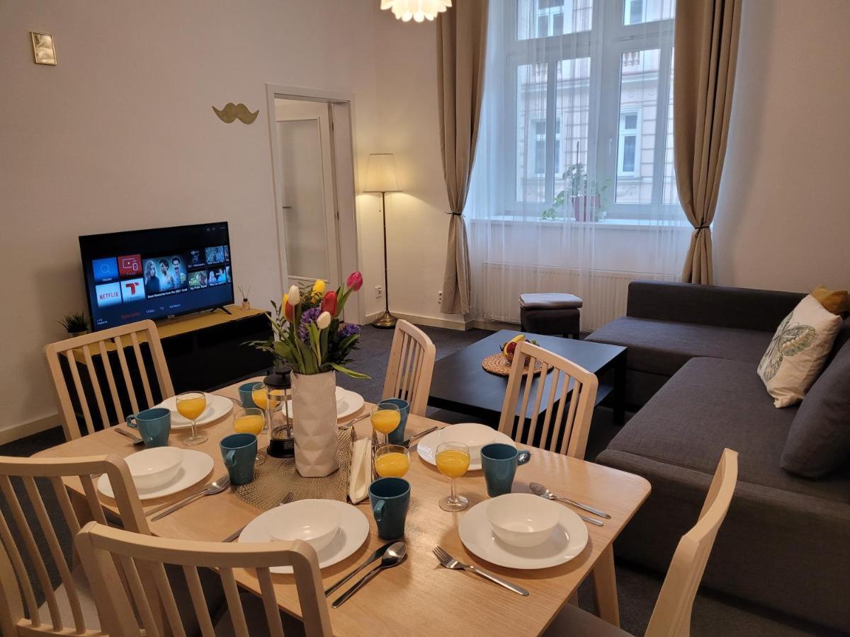 Little Tom Apartments Прага Екстериор снимка