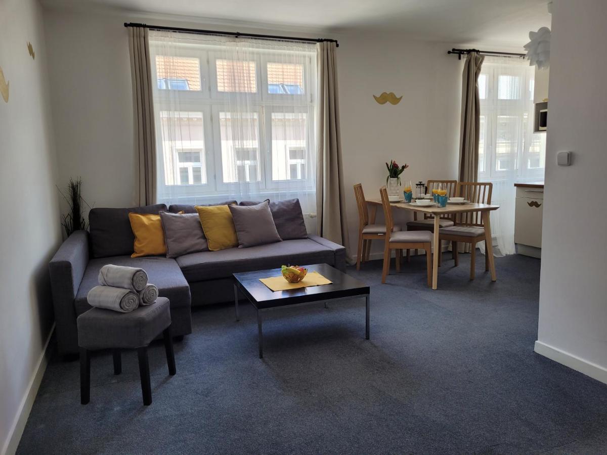 Little Tom Apartments Прага Екстериор снимка